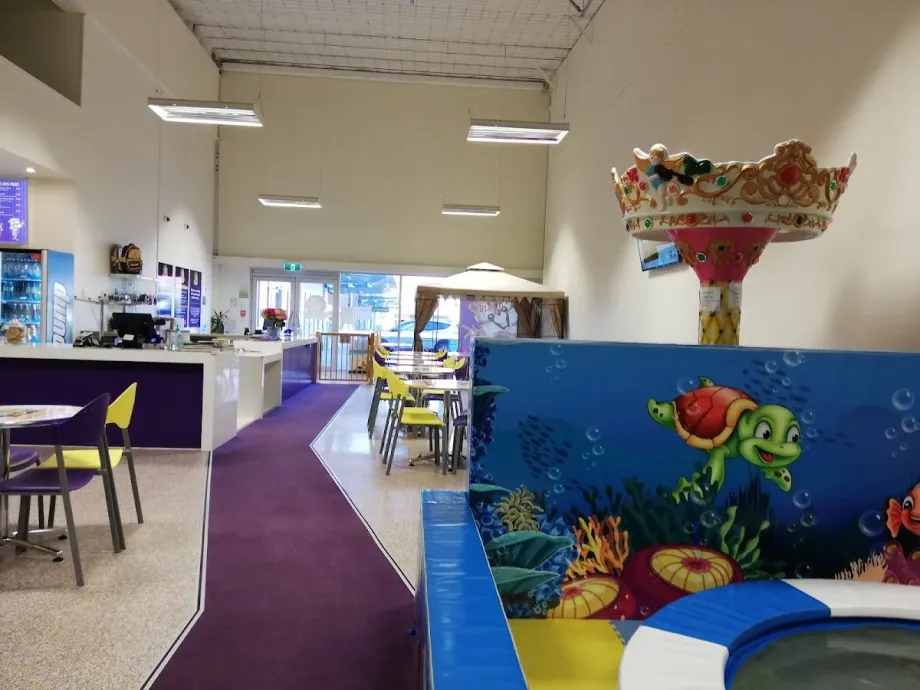 Chipmunks Playland and Café Lyall Bay - Foto 6