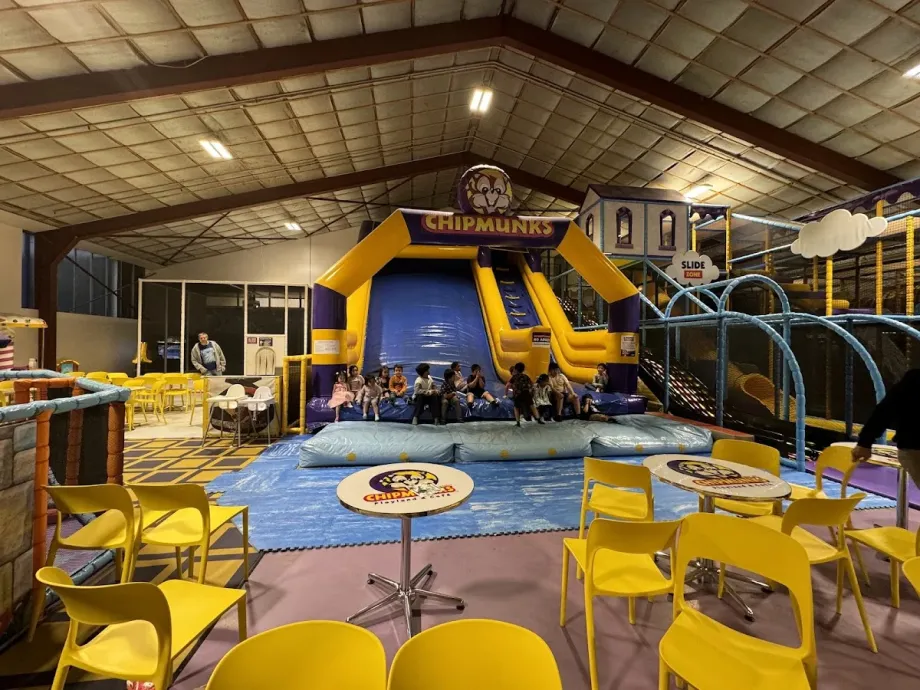 Chipmunks Playland &amp; Café Wigram - Foto 2