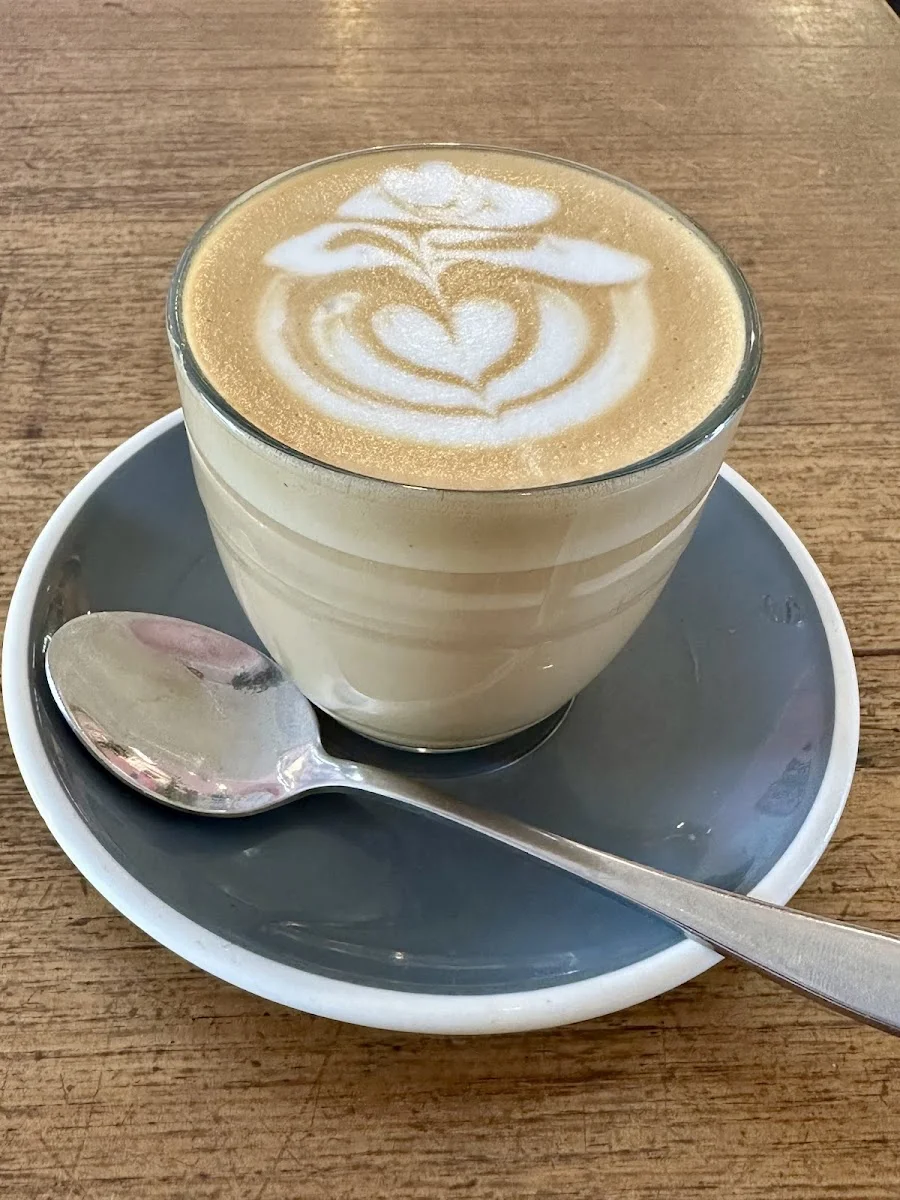 Two Boys One Beagle and A Coffee Shop - Foto 8