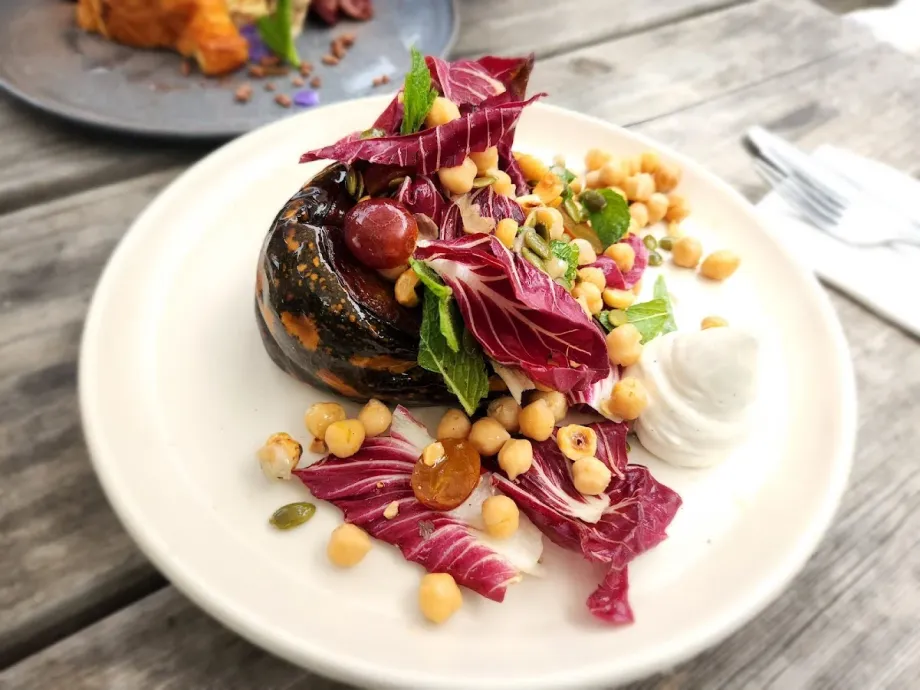 Two Boys One Beagle and A Coffee Shop - Foto 10