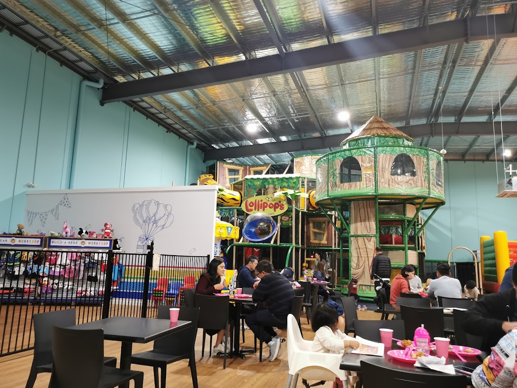 Lollipop’s Playland and Cafe, Clyde North - Foto 1