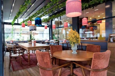 Mombie fun.food.friends