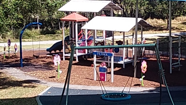 Petrol Station themed playground - Foto 8