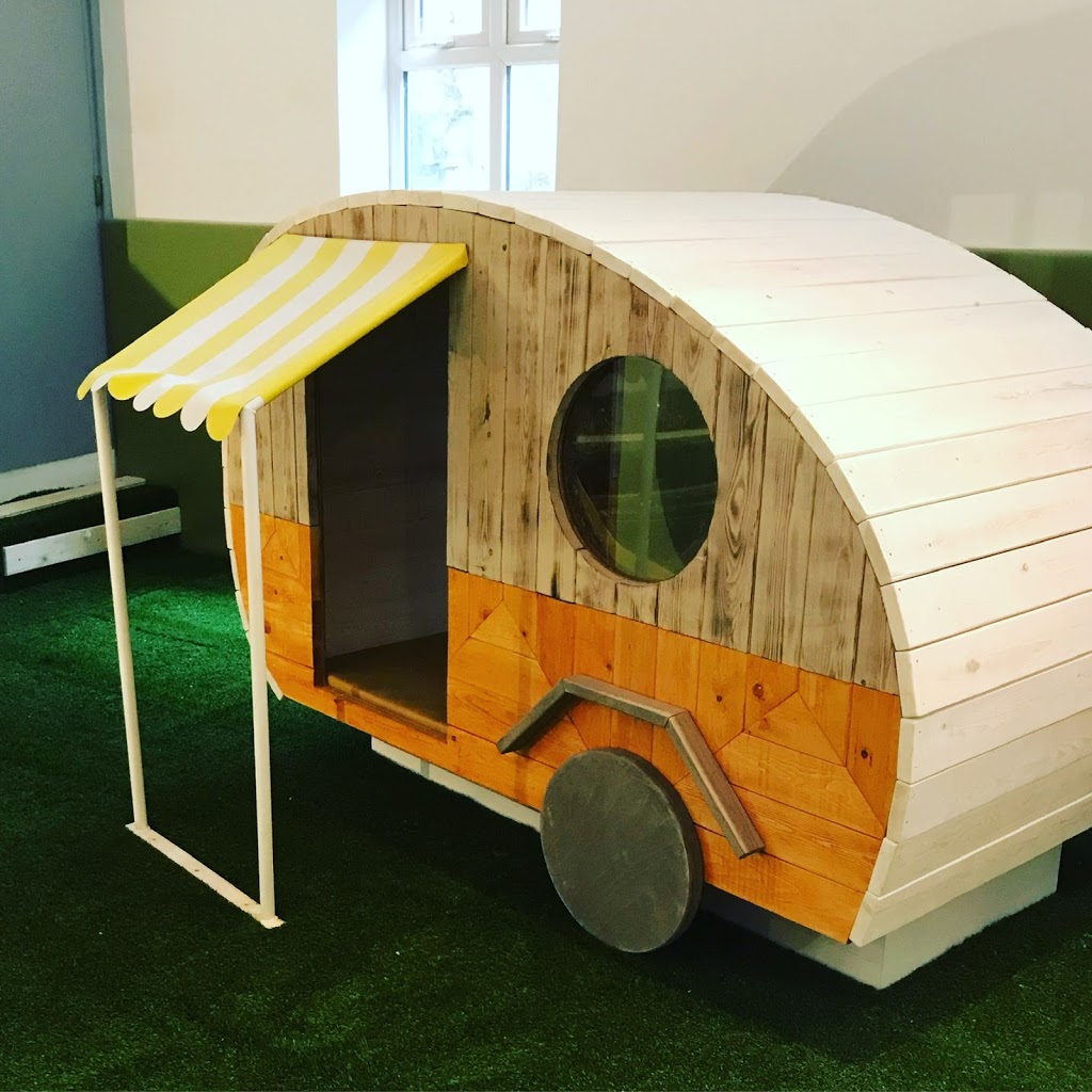 Pineapple and Bears play hub - Foto 1