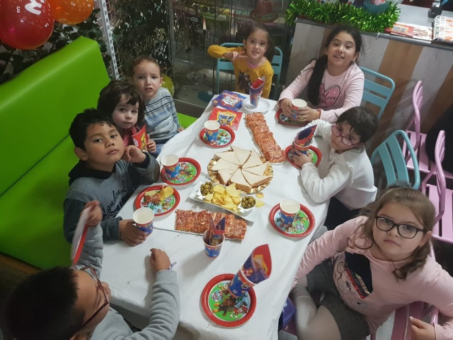 RAYUELA Toys & Coffee - Foto 4