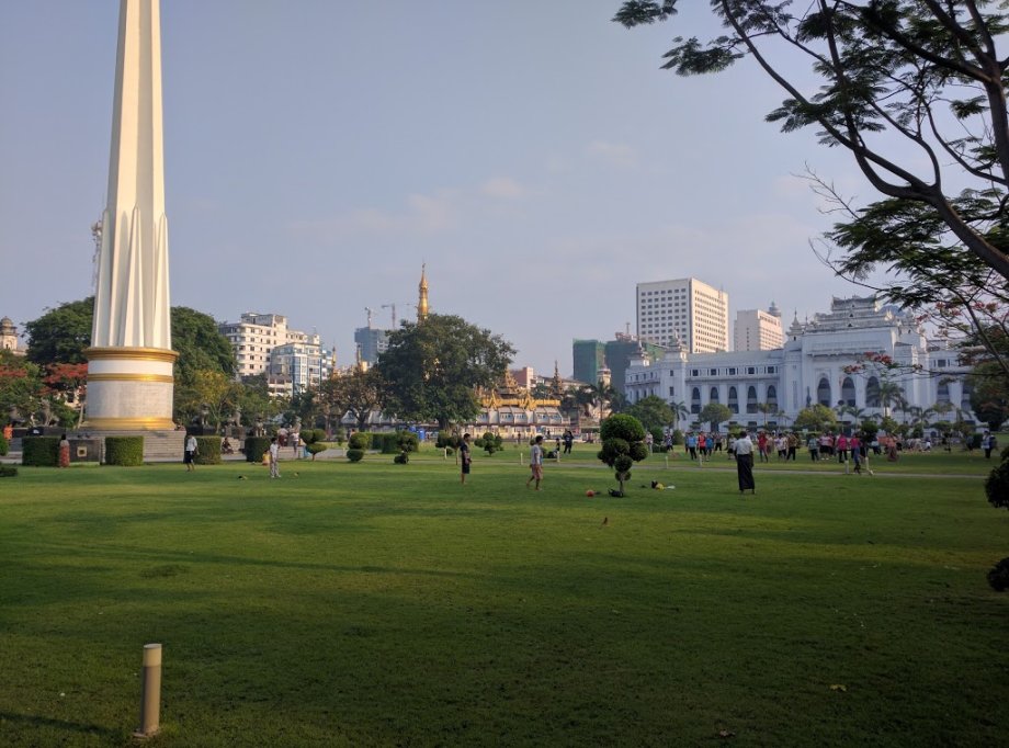 Maha Bandula Park - Foto 8