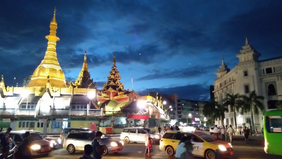 Maha Bandula Park - Foto 10