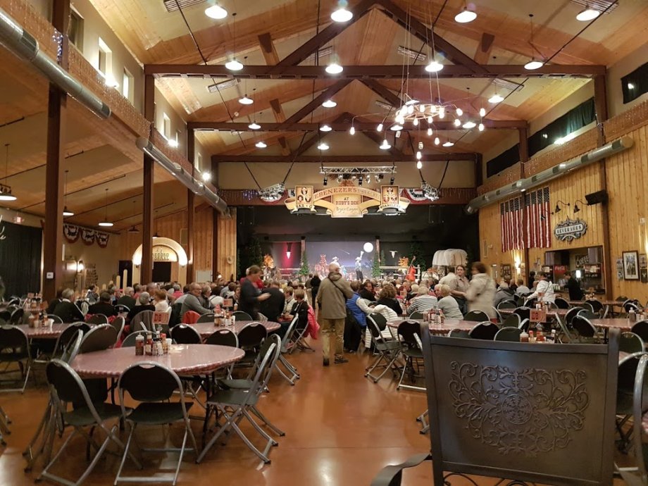 Ebenezer's Barn and Grill - Foto 2