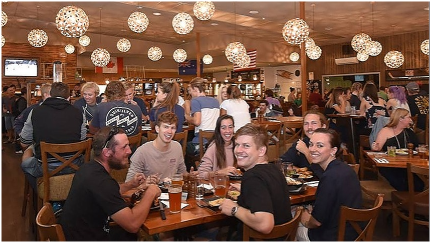 Cabin 401 Bar & Grill - Foto 2