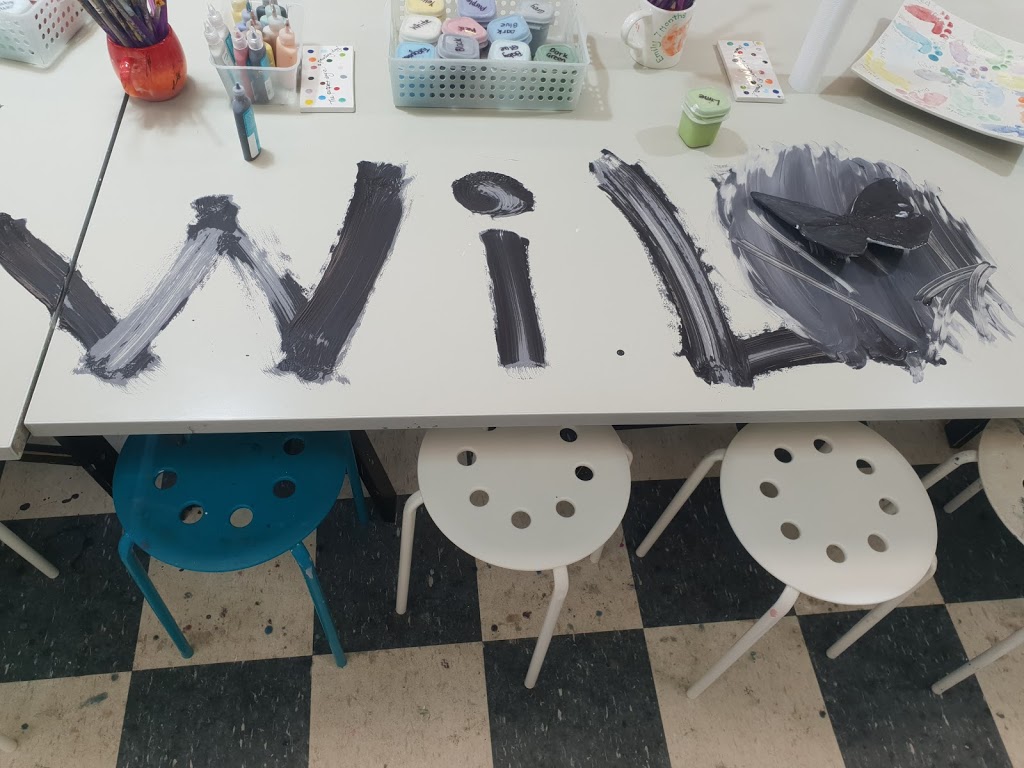 Paint A Pot - Kid's Playcentre & Cafe - Foto 1