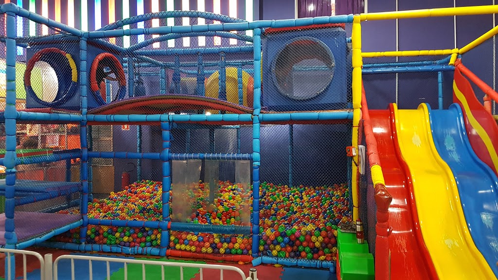 Playland - Foto 1