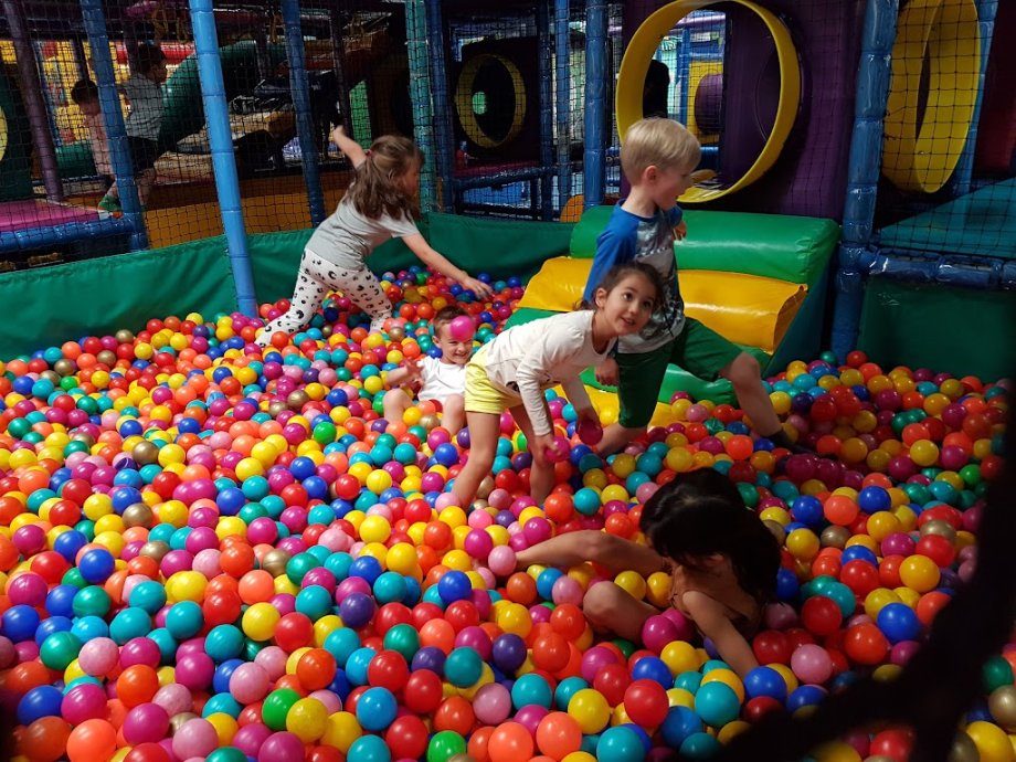 Tropical Twist Indoor Playground - Foto 11