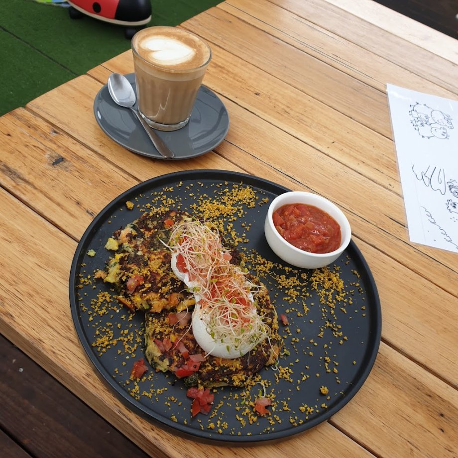 Happy As Larry Cafe - Foto 12