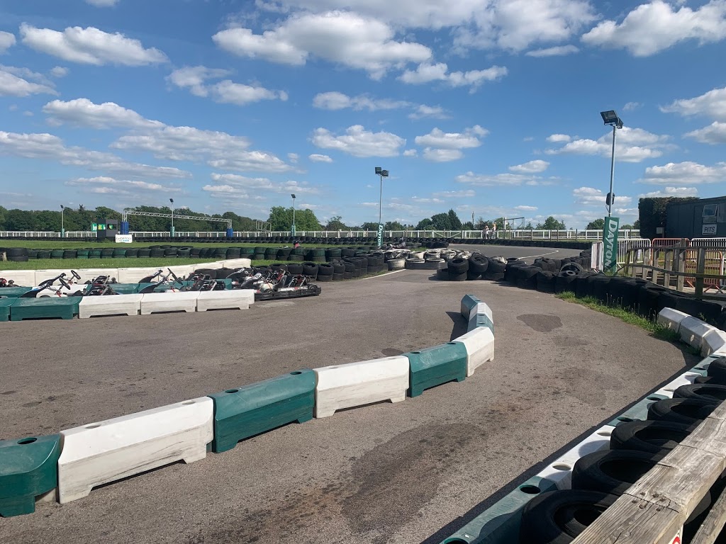 Daytona Outdoor Go-Karting | Sandown Park (Surrey) - Foto 1