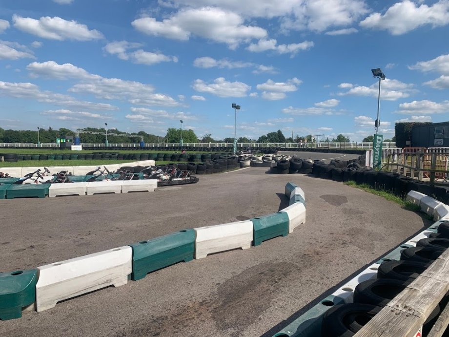 Daytona Outdoor Go-Karting | Sandown Park (Surrey) - Foto 3