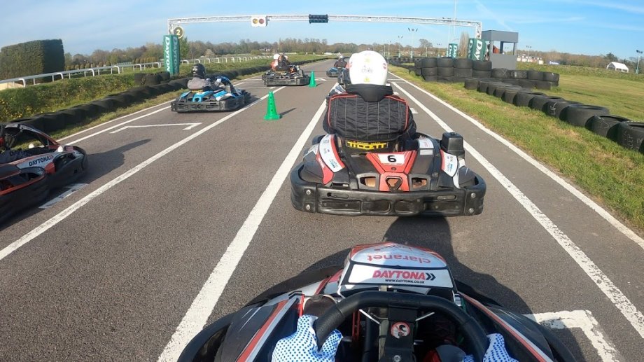 Daytona Outdoor Go-Karting | Sandown Park (Surrey) - Foto 9