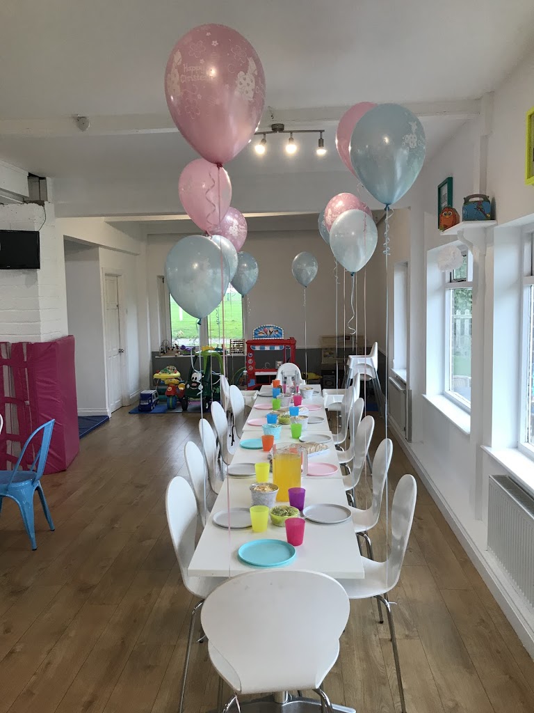 The Play Cafe at Sandown Park - Foto 1