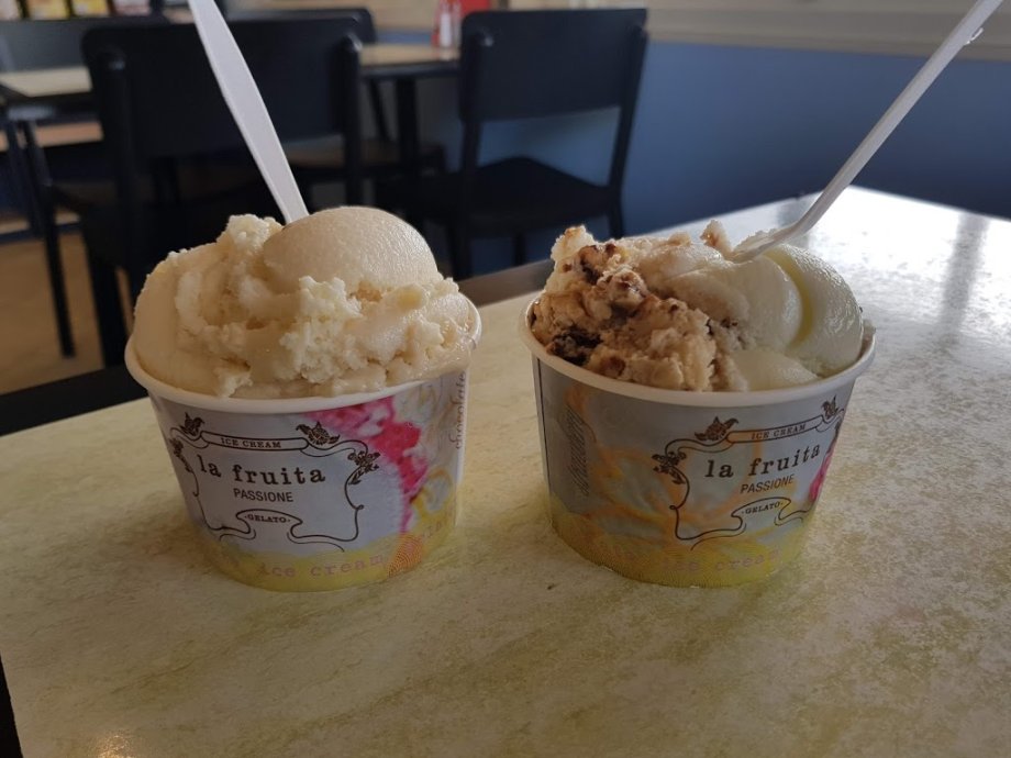 Oggies Ice Cream Cafe - Foto 2