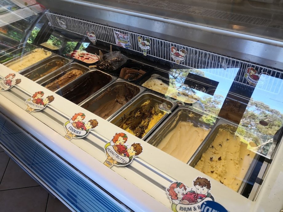 Oggies Ice Cream Cafe - Foto 4