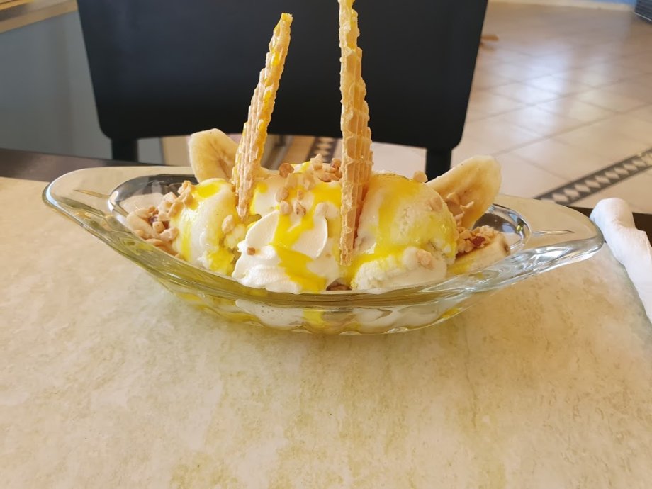 Oggies Ice Cream Cafe - Foto 5