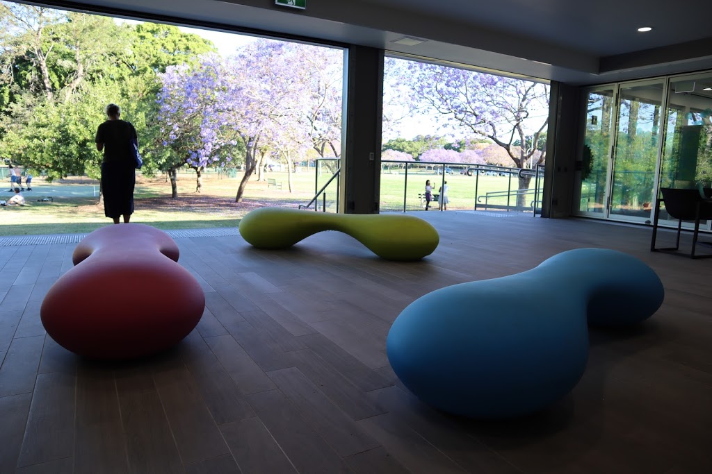 New Farm Library - Foto 1