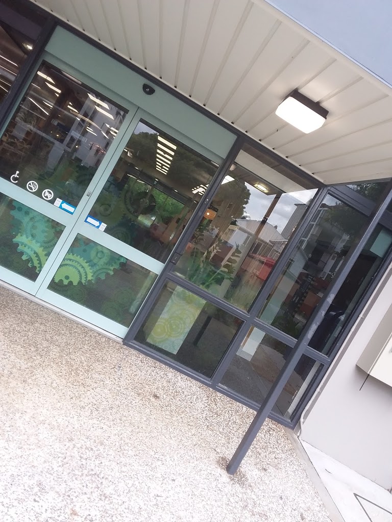 New Farm Library - Foto 1