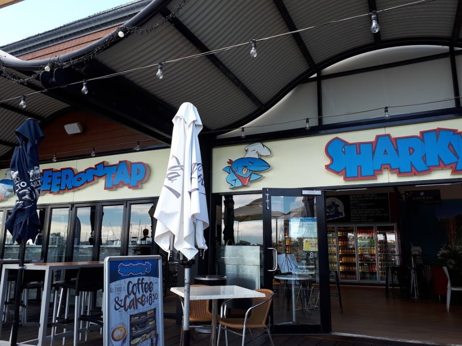 Sharky's Fish & Chips - Foto 2