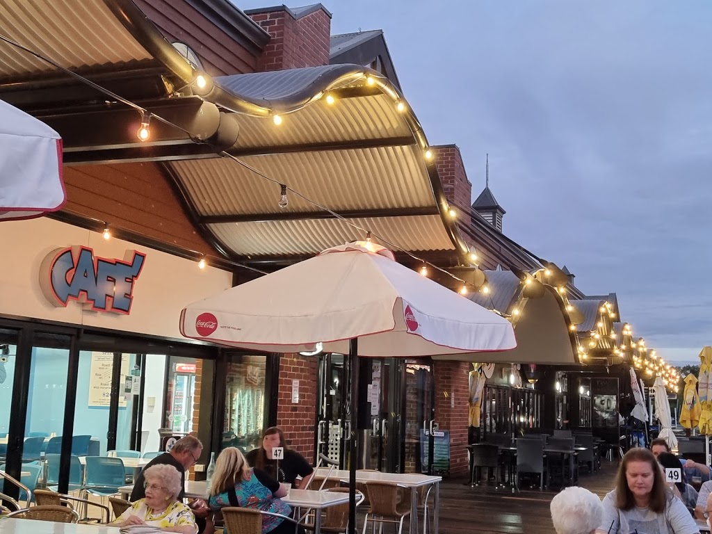 Sharky's Fish & Chips - Foto 1