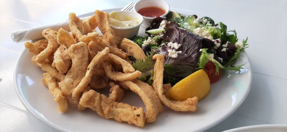 Sharky's Fish & Chips - Foto 11