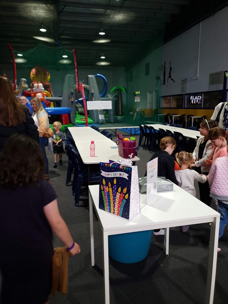 Inflatable Land & Mornington Indoor Sports - Foto 1