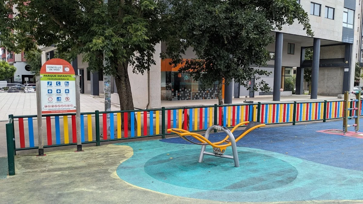 Parque infantil Teixugueiras 30 4