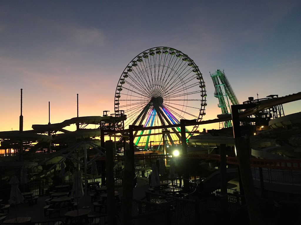 Morey's Piers & Beachfront Water Parks - Foto 1