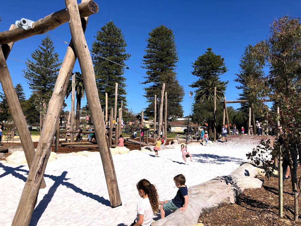 Lake Monger SW Adventure Playground - Foto 1