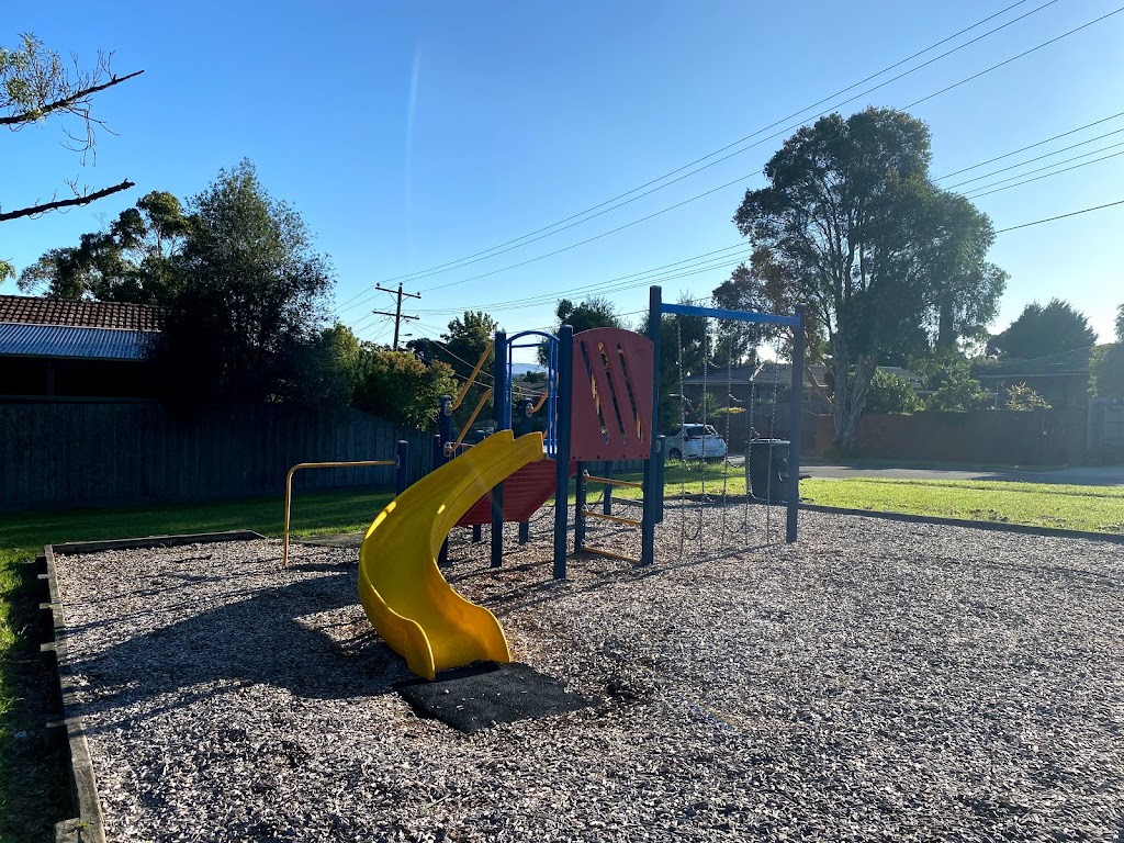 Adam Avenue Reserve Playground - Foto 1