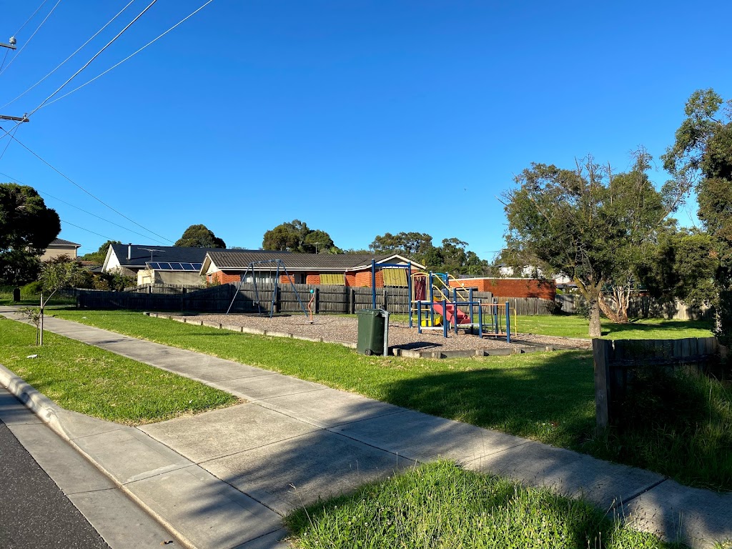 Adam Avenue Reserve Playground - Foto 1