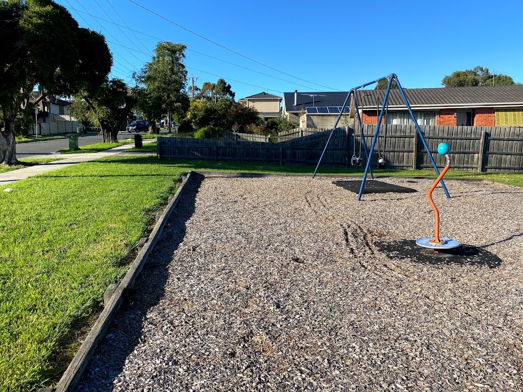 Adam Avenue Reserve Playground - Foto 1