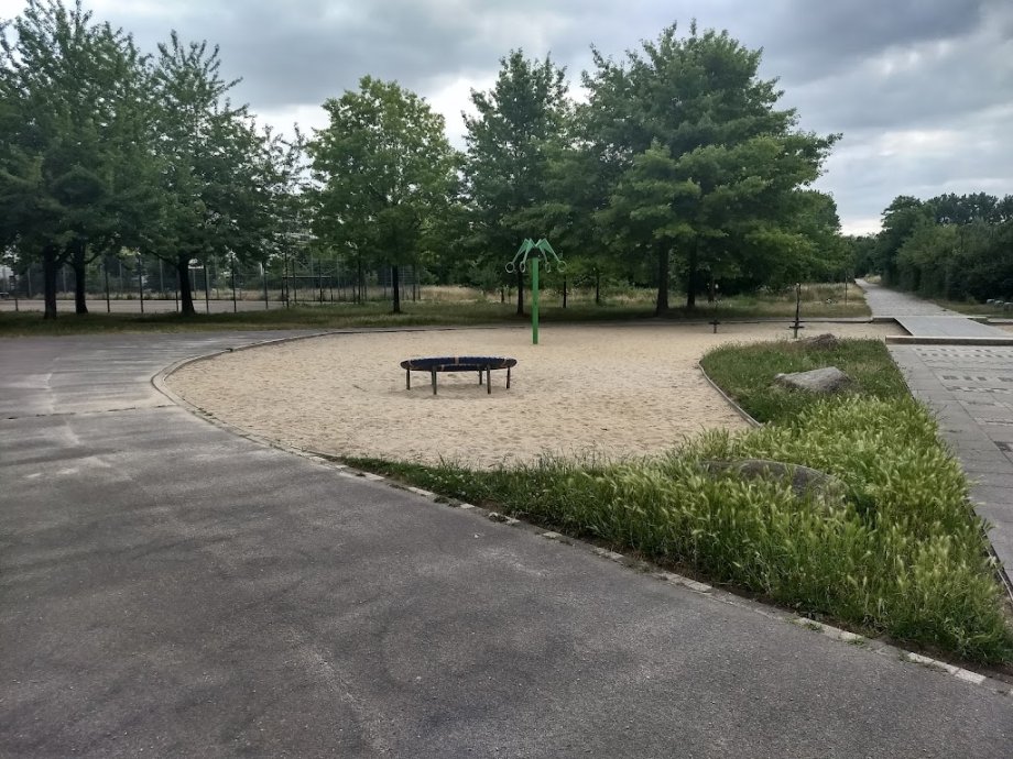 Allgemeiner Spielplatz - Foto 2
