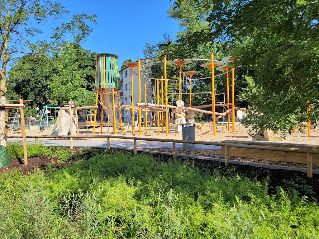 Grünzug und Spielplatz Popitzweg