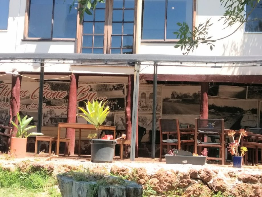 Mount Helena Tavern - Foto 2