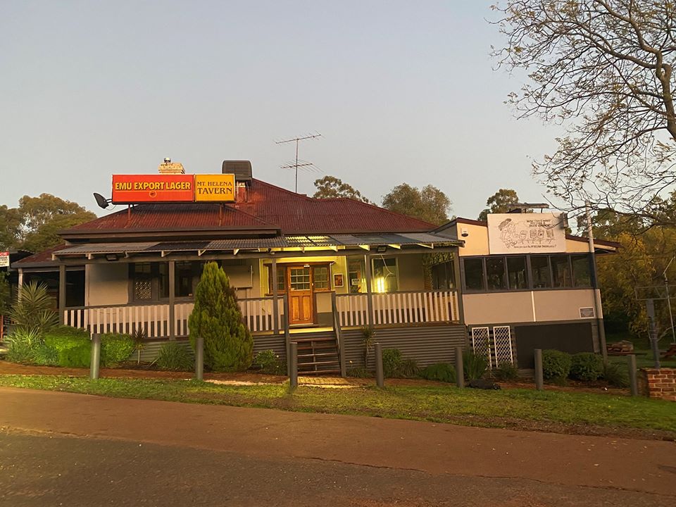 Mount Helena Tavern - Foto 1