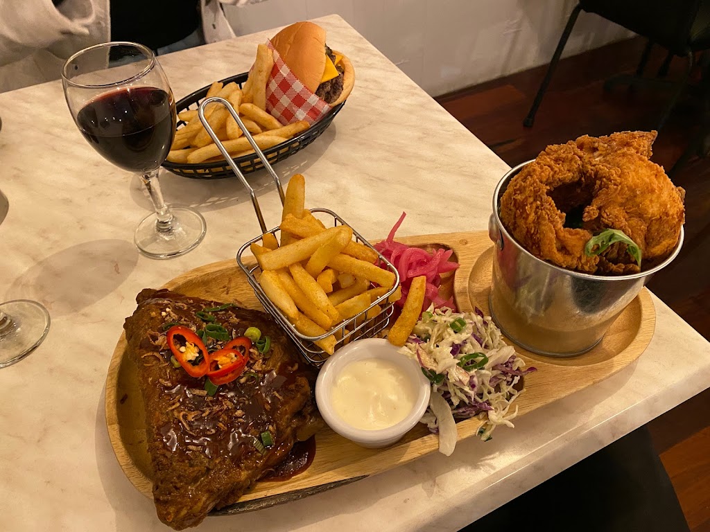 Mount Helena Tavern - Foto 1