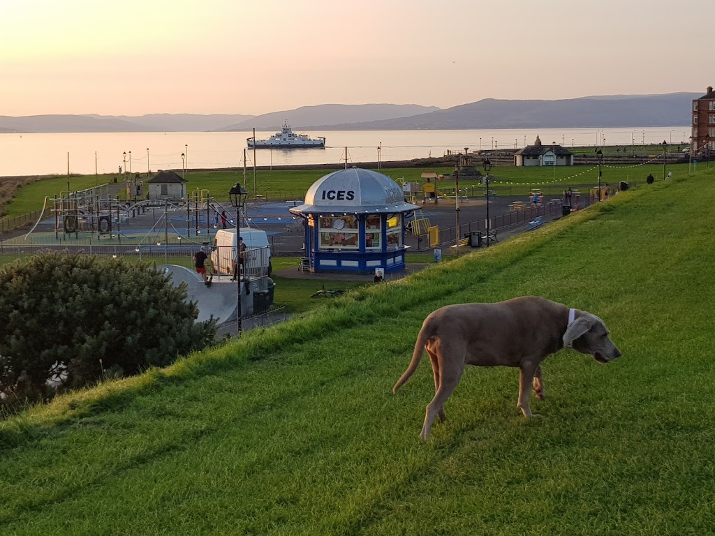 Makerston Outdoor Childrens Park - Foto 1