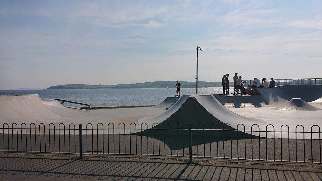 Makerston Outdoor Childrens Park - Foto 1