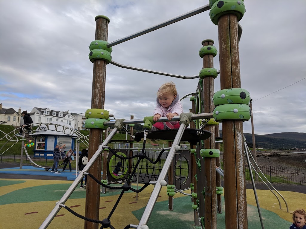 Makerston Outdoor Childrens Park - Foto 1