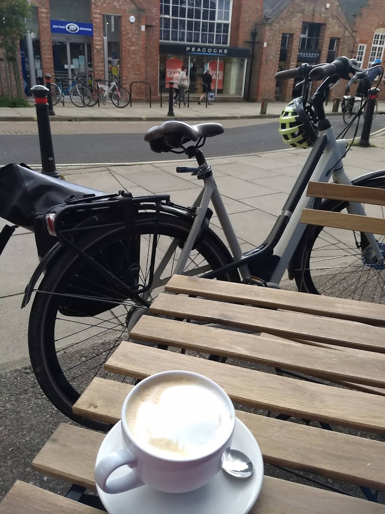 Laughing Llama Coffee & Bistro - Foto 10