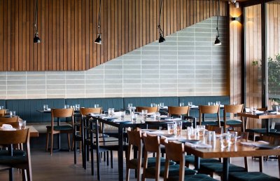 300 Acres Restaurant and Bar