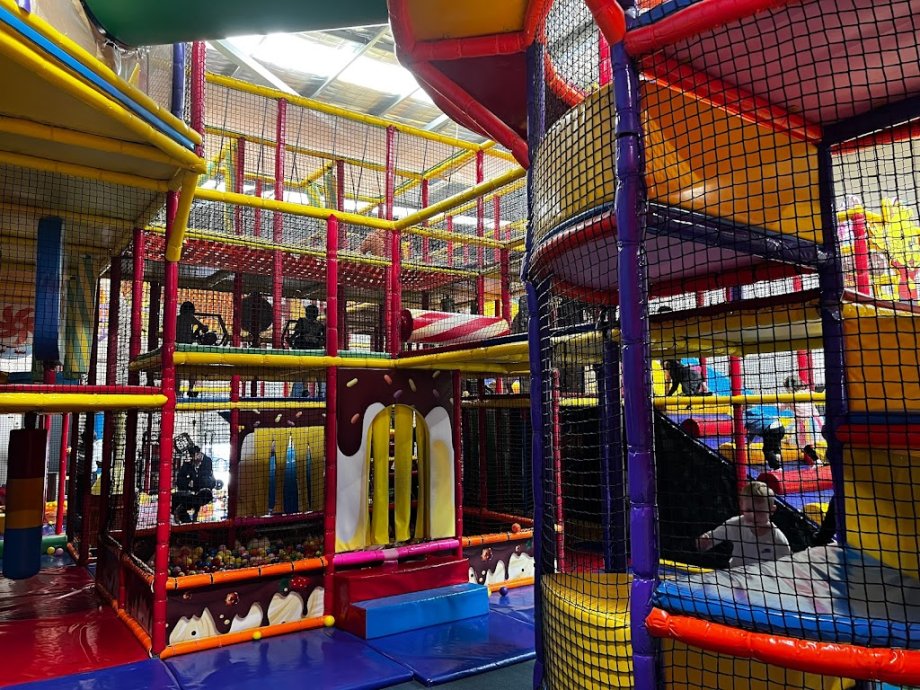 Lollipops Playland & Cafe Bayswater - Foto 3