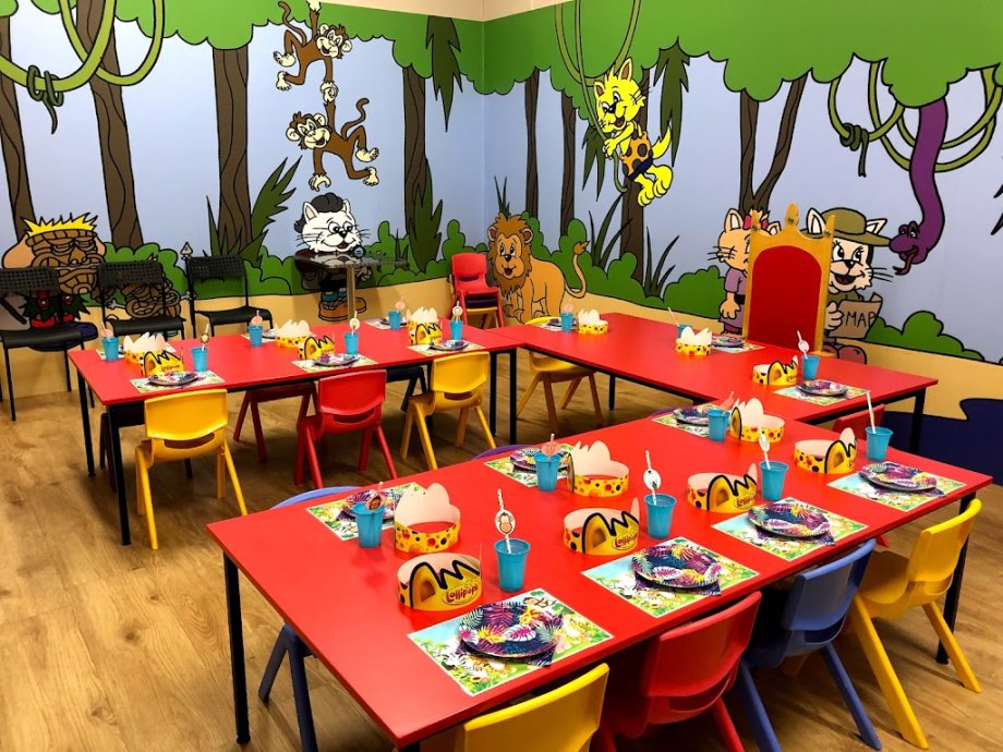 Lollipops Playland & Cafe Bayswater - Foto 9