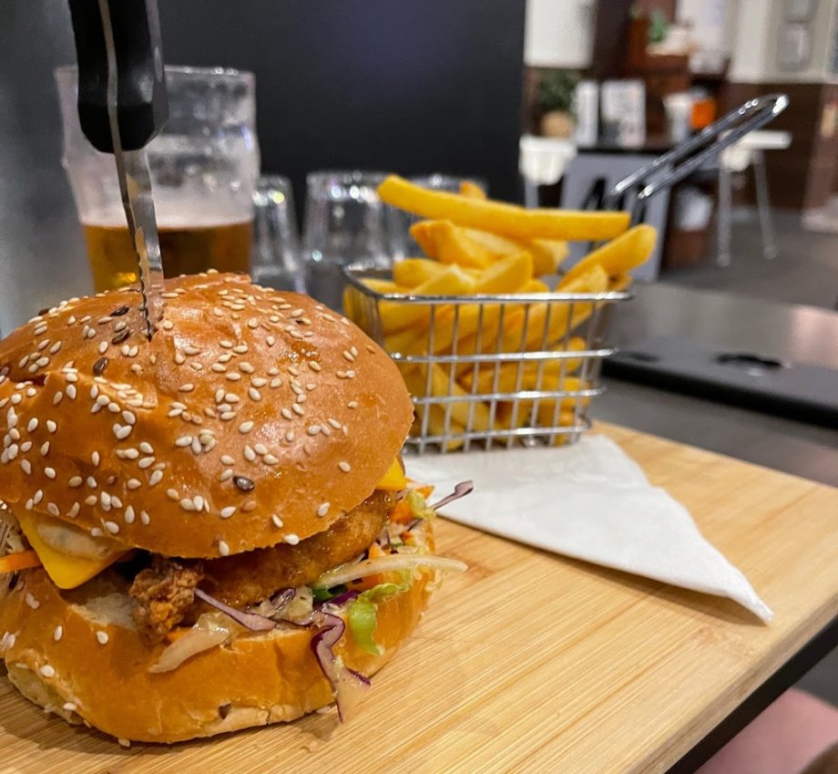 Springs Tavern - Foto 10