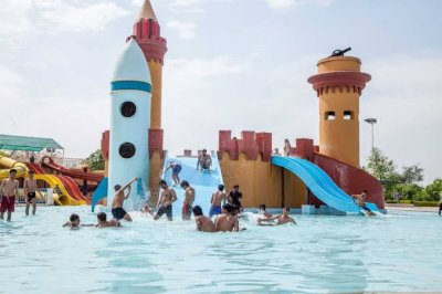 Dolphin Water Park